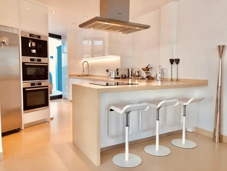Luxurioeses Apartment In Benidorm Mit Pool Luaran gambar